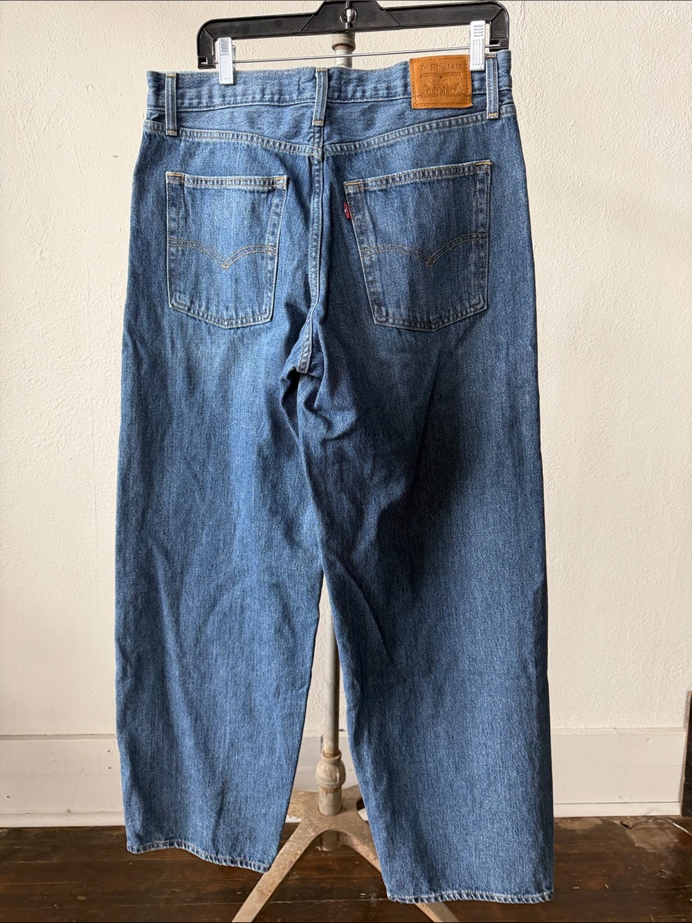 Levi’s Baggy Dad Jeans Size 30 - Picture 2 of 4